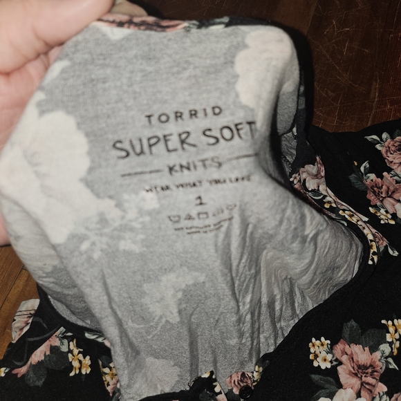 torrid Black Button-Down Top with Pink Floral Print - Picture 3 of 3